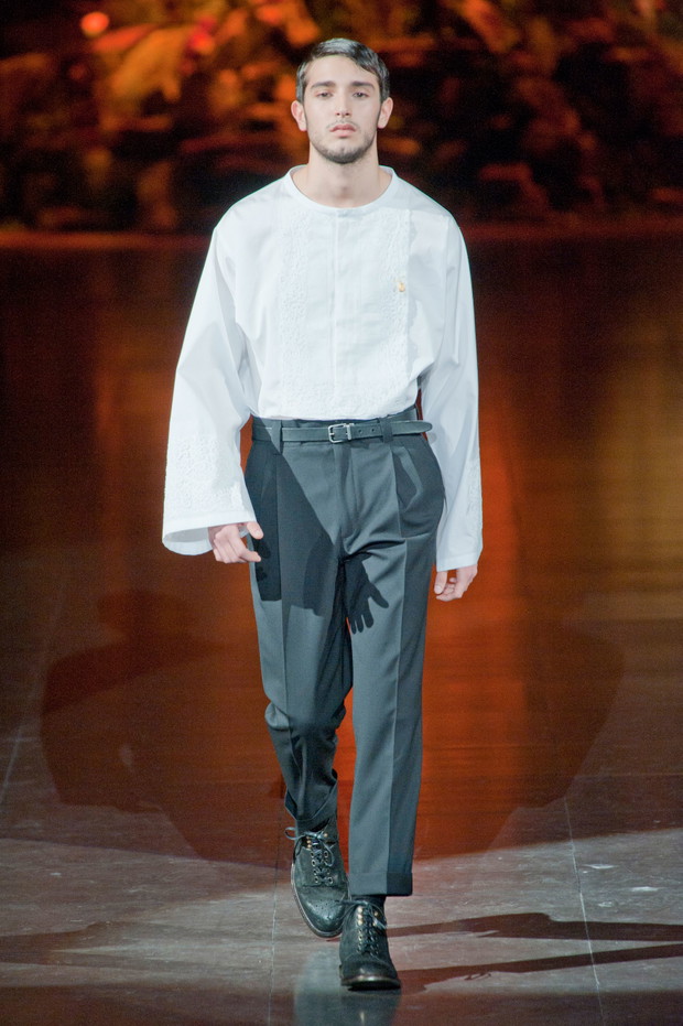 Pokazy mody męskiej: Burberry, Versace, Dolce & Gabbana...