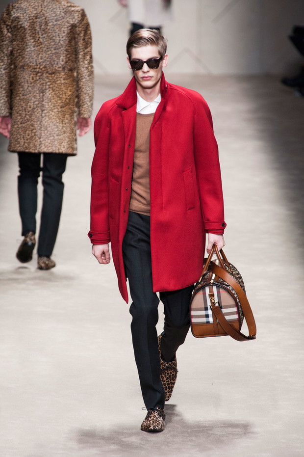 Pokazy mody męskiej: Burberry, Versace, Dolce & Gabbana...