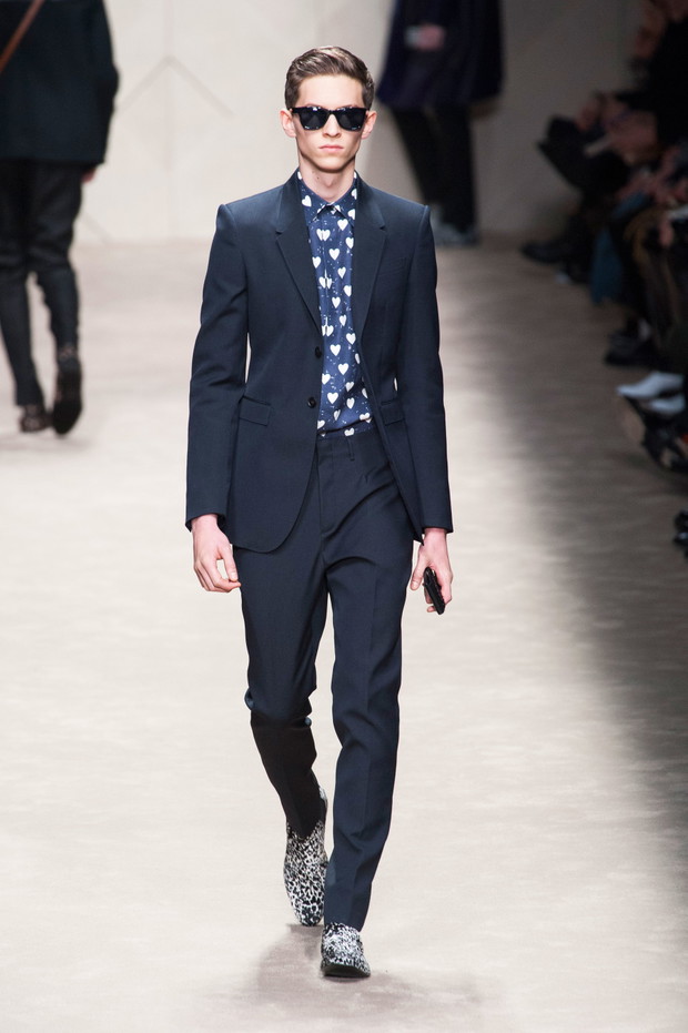 Pokazy mody męskiej: Burberry, Versace, Dolce & Gabbana...