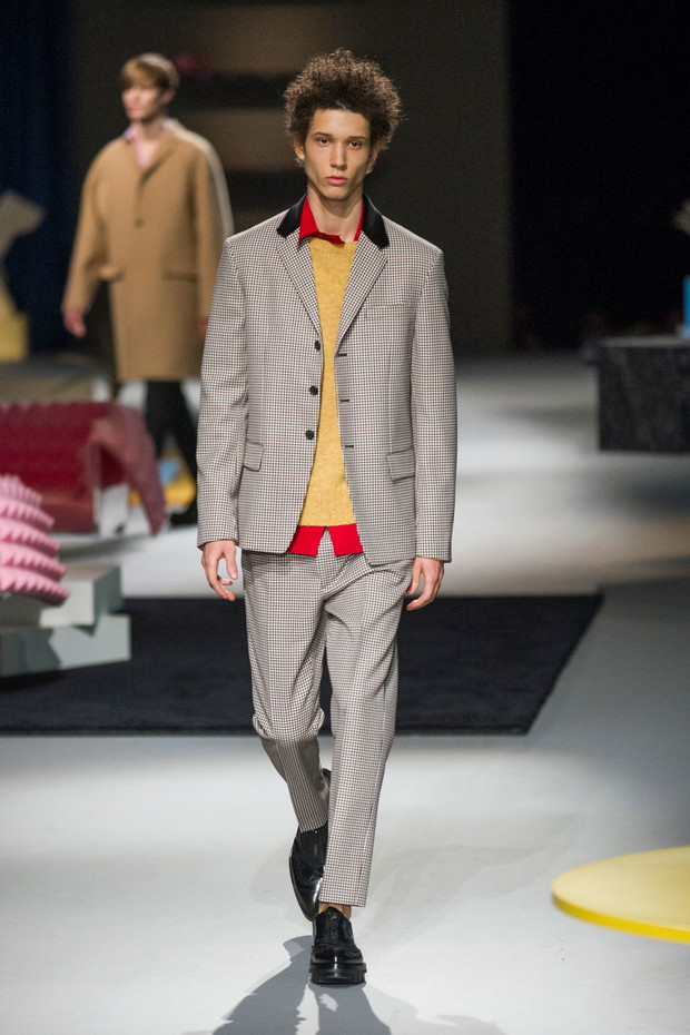 Prada jesień-zima 2013/2014 - pokaz męskiej kolekcji