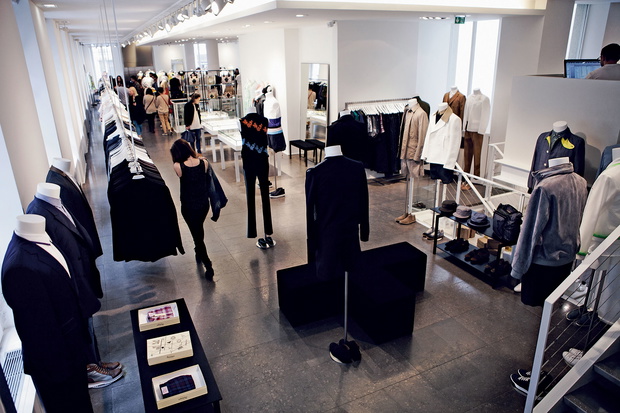 Kultowy paryski concept store Colette. 213 rue Saint Honoré. Fot: Deniz Ozgun