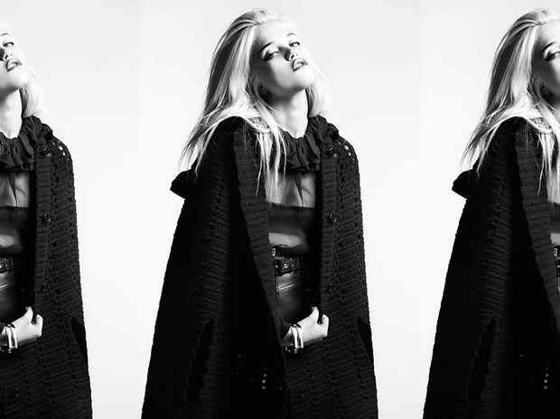 Sky Ferreira w lookbooku Saint Laurent Paris
