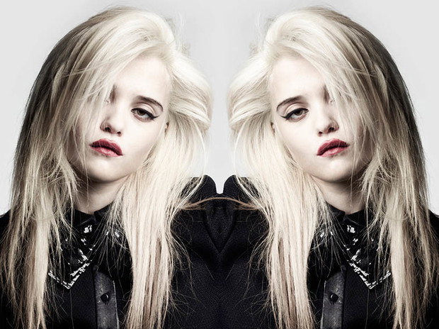 Sky Ferreira w lookbooku Saint Laurent Paris