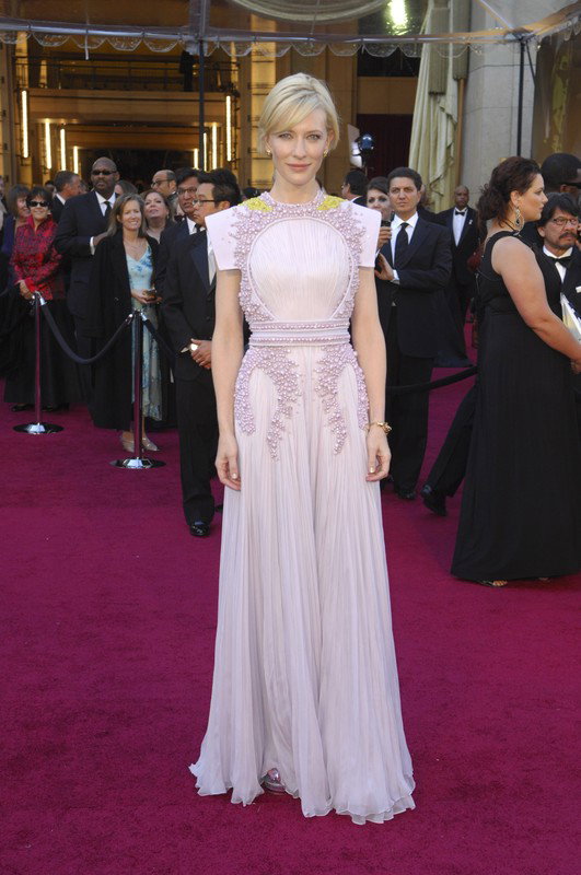 Cate Blanchett w sukni Givenchy Haute Couture na razdaniu Oscarów w 2011 roku, fot. Elizabeth Goodenough/Everett Collection/ East News