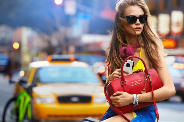 Cara Delevingne w kampanii DKNY