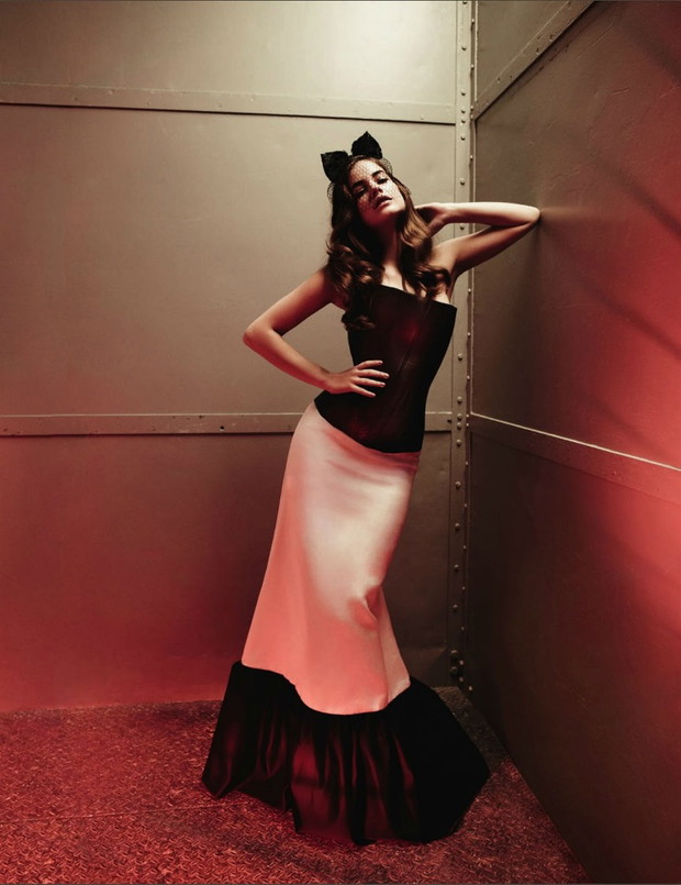 Sexy Barbara Palvin w ELLE UK - nowa dziewczyna DiCaprio?