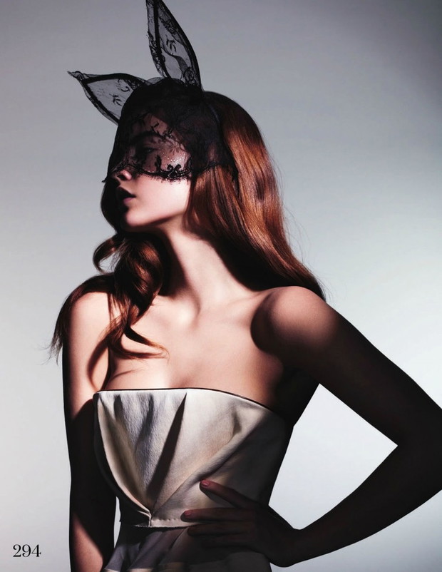 Sexy Barbara Palvin w ELLE UK - nowa dziewczyna DiCaprio?