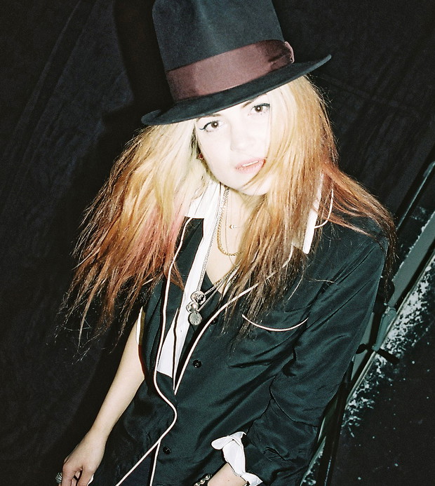 The Kills w kampanii Equipment wiosna-lato 2013