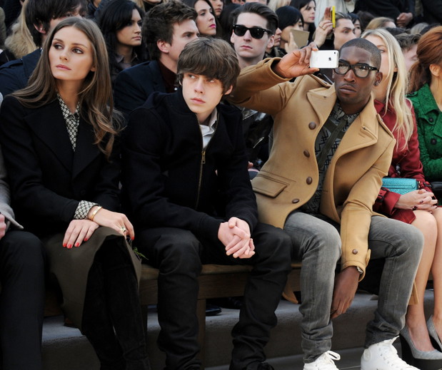 Olivia Palermo, Jake Bugg i Tinie Tempah w Burberry na pokazie Burberry Prorsum, fot. serwis prasowy