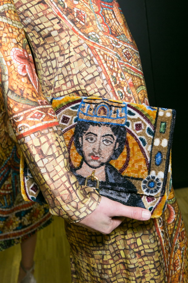 Buty, torebki i biżuteria z pokazu Dolce & Gabbana FW 13
