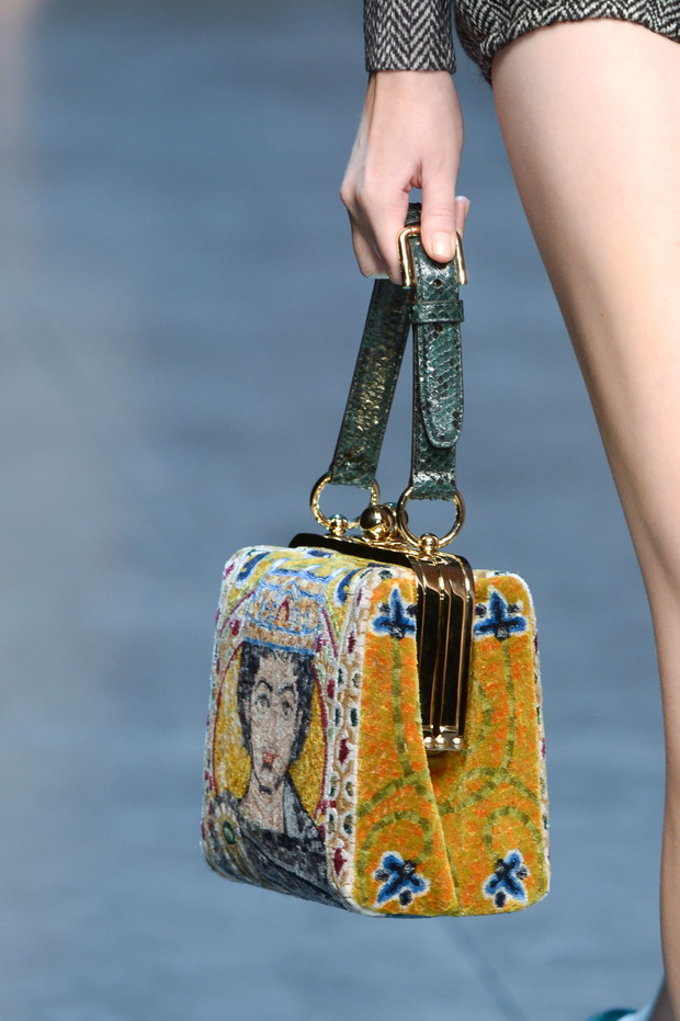 Buty, torebki i biżuteria z pokazu Dolce & Gabbana FW 13