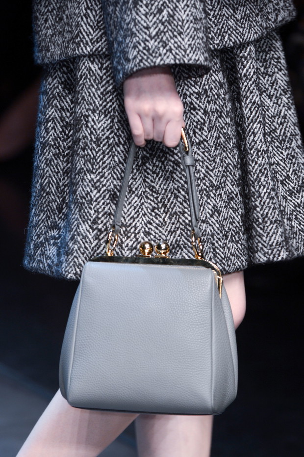 Buty, torebki i biżuteria z pokazu Dolce & Gabbana FW 13