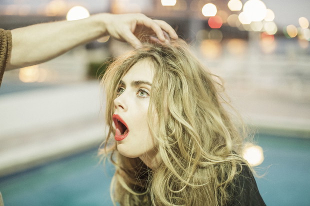 Cara Delevingne dla Reserved - backstage nowej kampanii