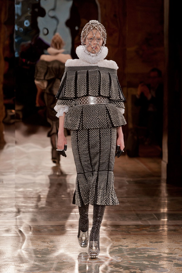 Alexander McQueen jesień-zima 2013/2014