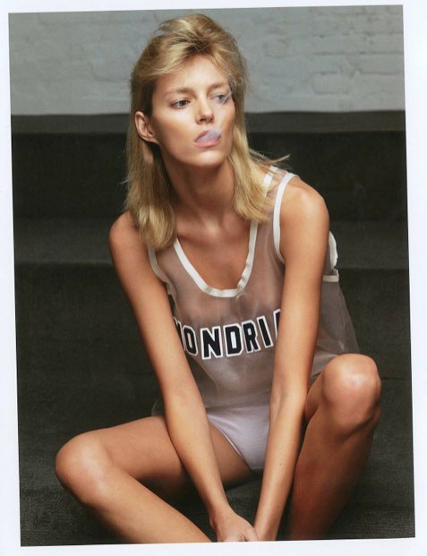 Anja Rubik w Self Service Magazine wiosna-lato 2013