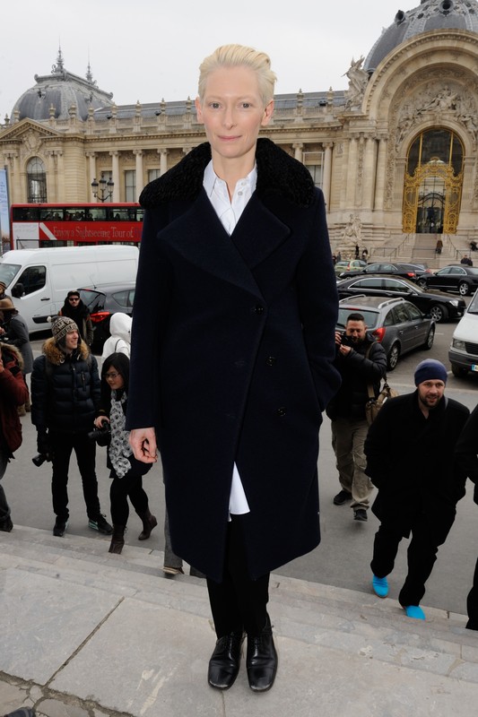Gwiazdy na Paris Fashion Week: Tilda Swinton na pokazie Acne, fot. East News