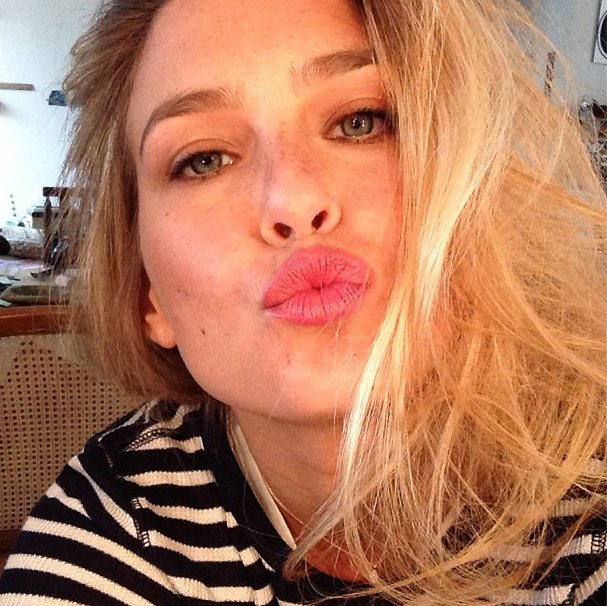 Gwiazdy na Twitterze: Bar Refaeli, fot. twitter