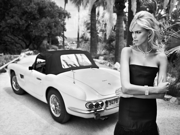 Anja Rubik w stylizacjach retro i perłach Apart
