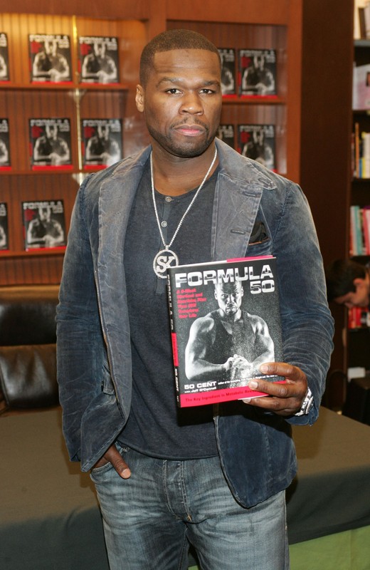 Gwiazdy piszą książki: 50 Cent ostatnio wydał poradnik dotyczący ćwiczeń i zdrowiego odżywiania, fot. James Atoa/Everett Collection/ East News