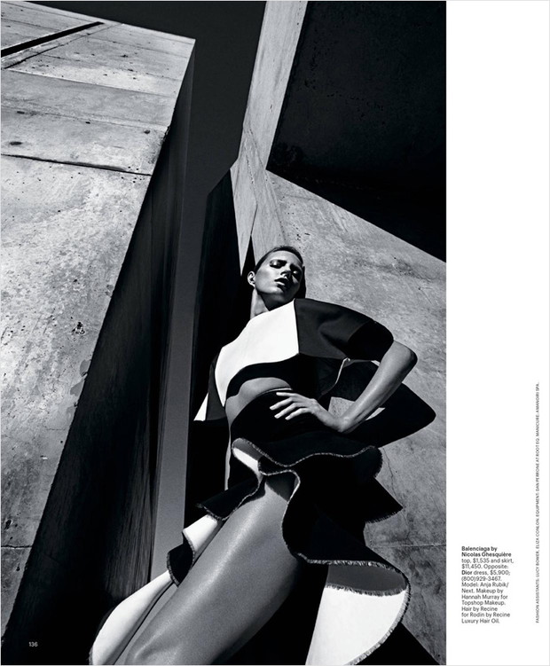 Anja Rubik w T Magazine New York Times Magazine, fot. Mario Sorrenti