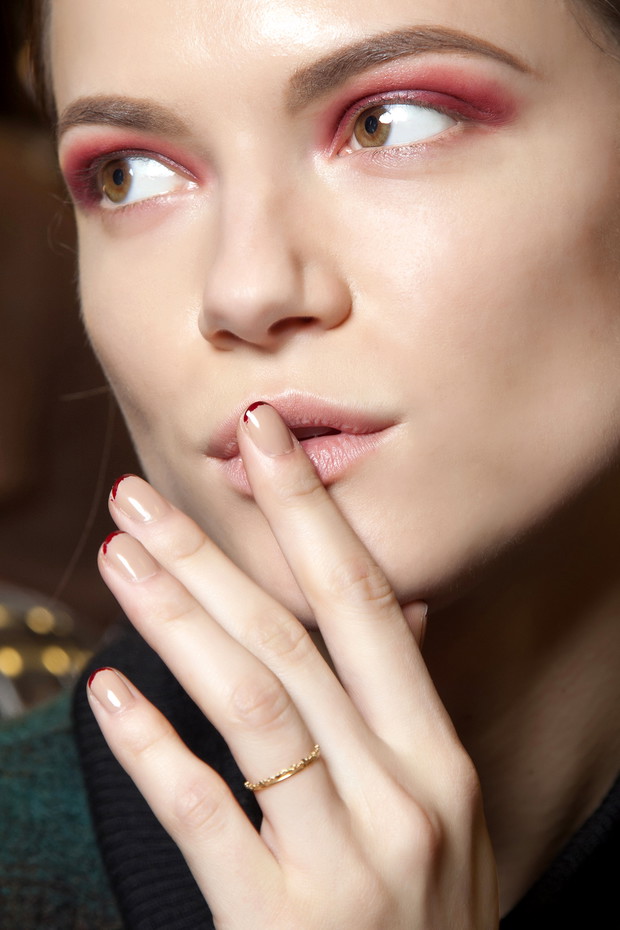 French manicure na wiosnę 2013