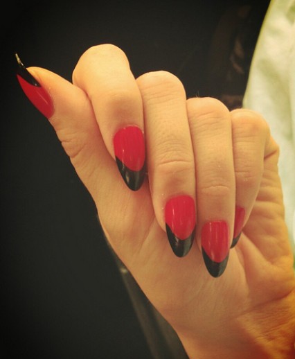 French manicure na wiosnę 2013