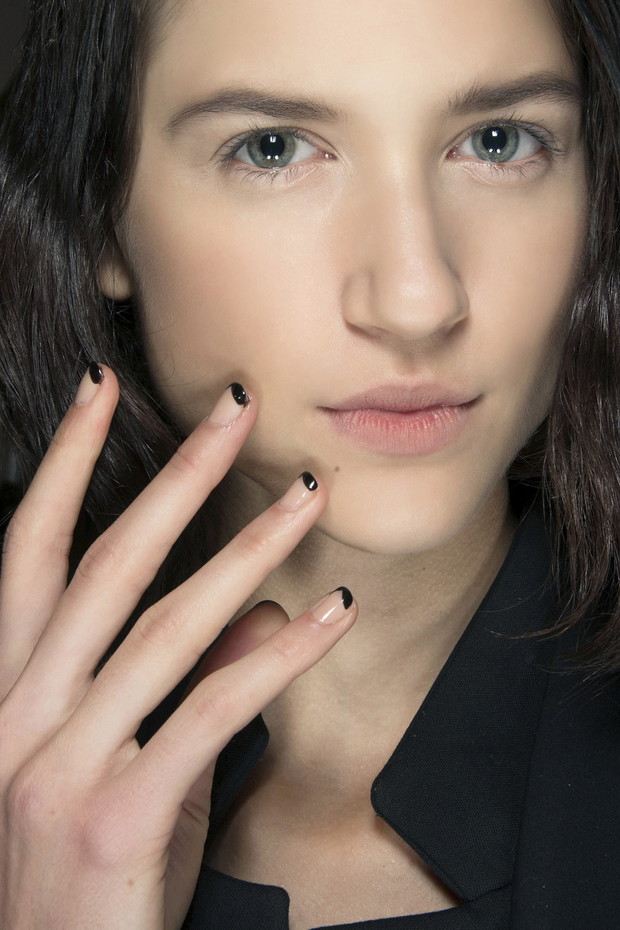 French manicure na wiosnę 2013