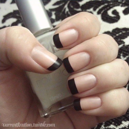 French manicure na wiosnę 2013