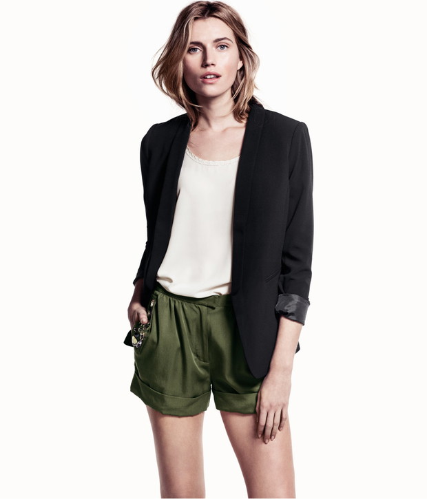 H&M Conscious Collection, szorty 79,90 zł, fot. mat. promocyjne