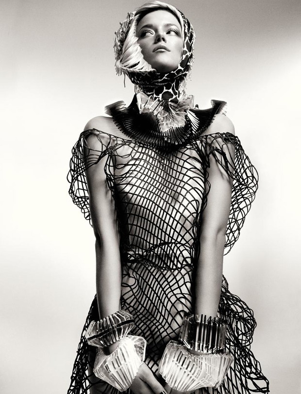 Kasia Struss w Numéro #142 (kwiecień 2013), fot. Greg Kadel