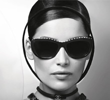 Laetitia Casta w kampanii Chanel Eyewear wiosna-lato 2013, fot. Karl Lagerfeld