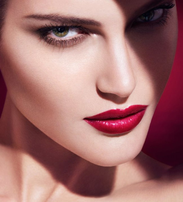 Catherine McNeil w kampanii kosmetycznej Giorgio Armani. Wiosna 2013 Żródło: materiały reklamowe