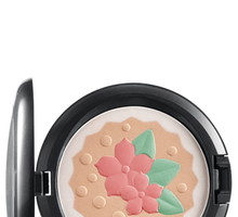 MAC Baking Beauties - ciasteczkowa kolekcja