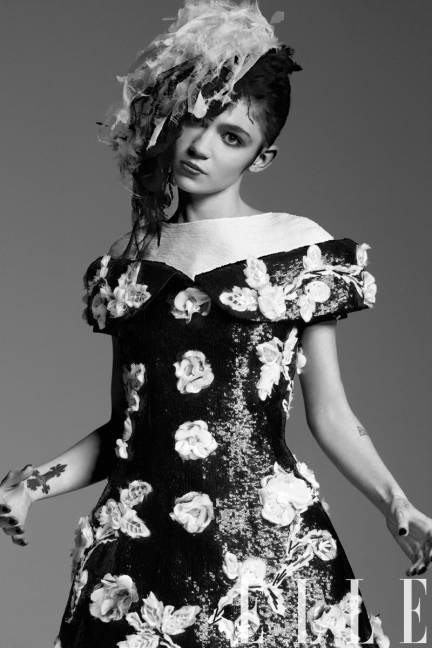 Grimes w ELLE US, 05.2013, fot. Bruno Staub/De Facto/elle
