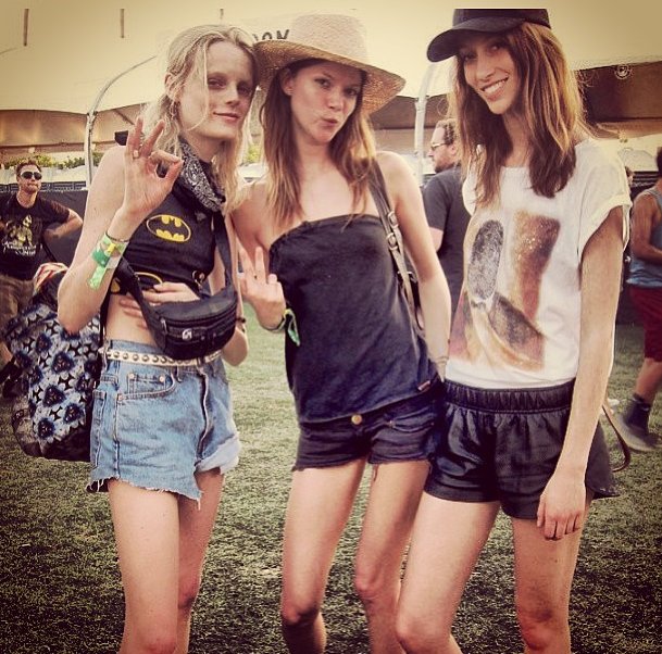 Gwiazdy na Twitterze, Coachella: Alana Zimmer Wczoraj!!! Regram from @hannegabylove. @hannegabysees @kasiastruss #coachella