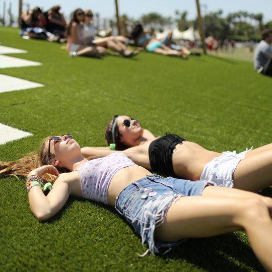 Street fashion: zdjęcia H&M z festiwalu Coachella