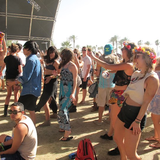 Street fashion: zdjęcia H&M z festiwalu Coachella