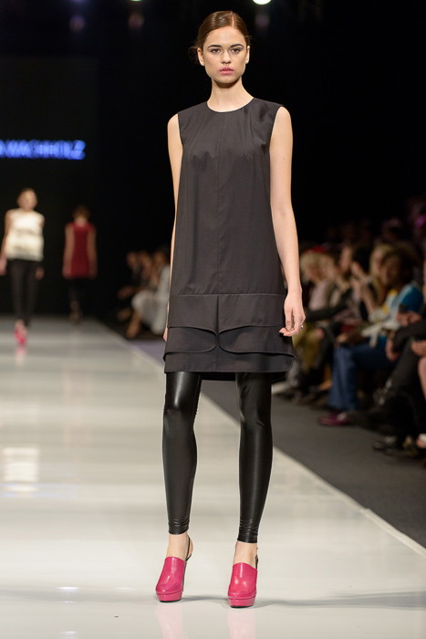 Fashion Week Poland: Marta Wachholz-Biczuja j-z 2013