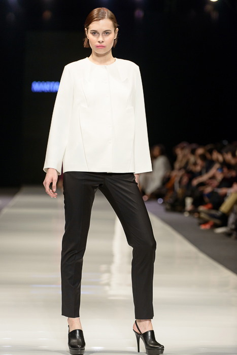 Fashion Week Poland: Marta Wachholz-Biczuja j-z 2013
