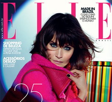 Jublieuszowa okładka na 25-lecie ELLE Brasil! Helenę Christensen sfotografował Karl Lagerfeld./
ELLE Brasil
