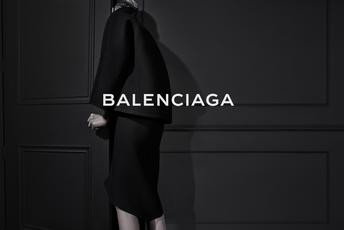 Kampanie Balenciaga - koniec pewnej epoki?