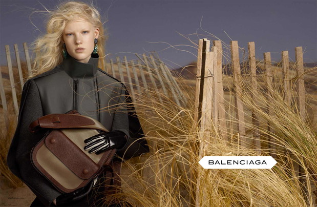 Kampanie Balenciaga - koniec pewnej epoki?