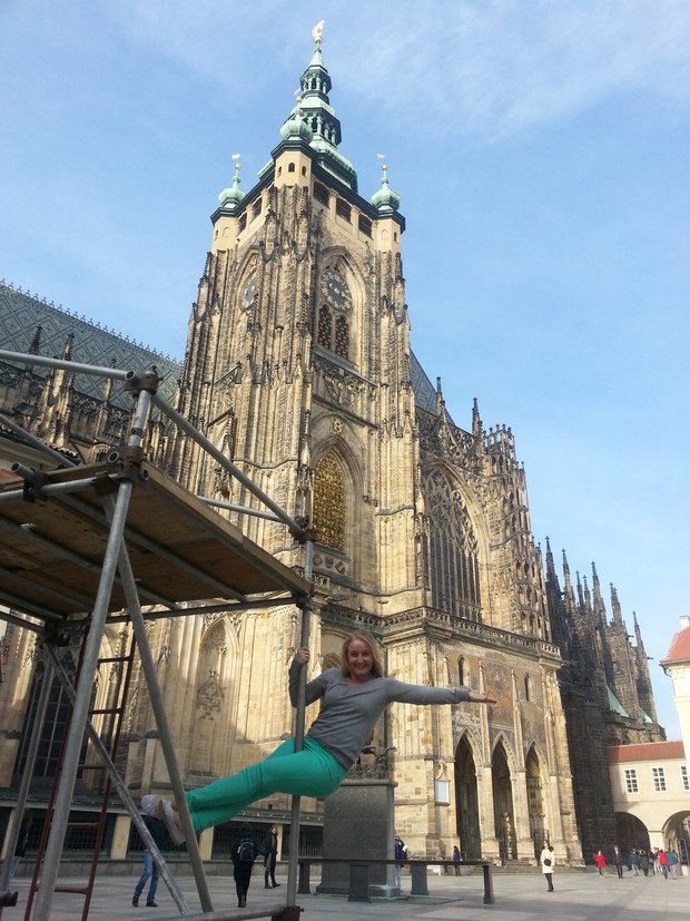 Street pole dance - uliczne akrobacje