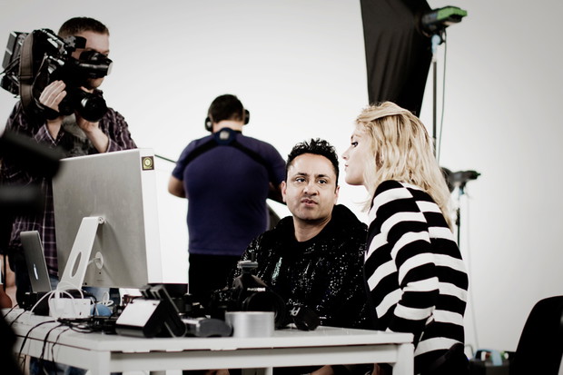 Anja Rubik i Ram Shergill. Top Model 3, odcinek 10: backstage sesji Rama Shergilla, fot. Agnieszka Taukert dla Spark