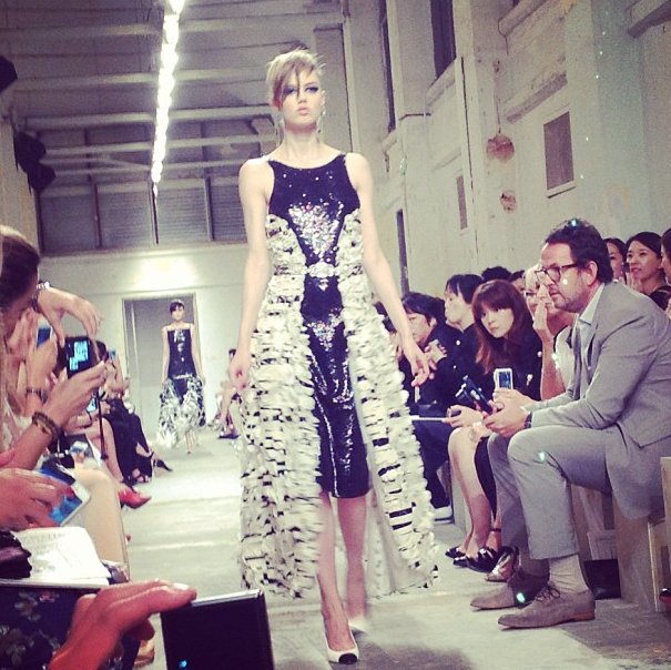 Chanel Cruise 2014 - komórkowe zdjęcia z wybiegu, fot. Instagram