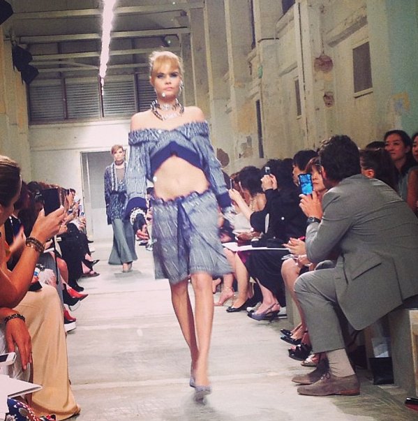Chanel Cruise 2014 - komórkowe zdjęcia z wybiegu, fot. Instagram