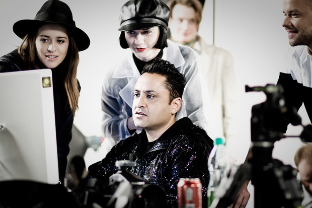 Ekipa Top Model 3 z Ramem Shergillem. Top Model 3, odcinek 10: backstage sesji Rama Shergilla, fot. Agnieszka Taukert dla Spark