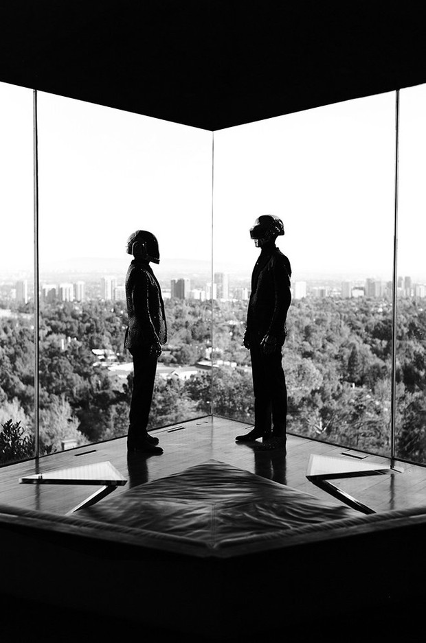 Daft Punk w magazynie CR Fashion Book, fot. Mathieu César