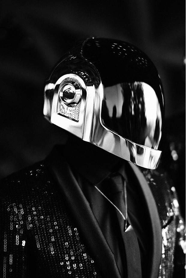 Daft Punk w magazynie CR Fashion Book, fot. Mathieu César