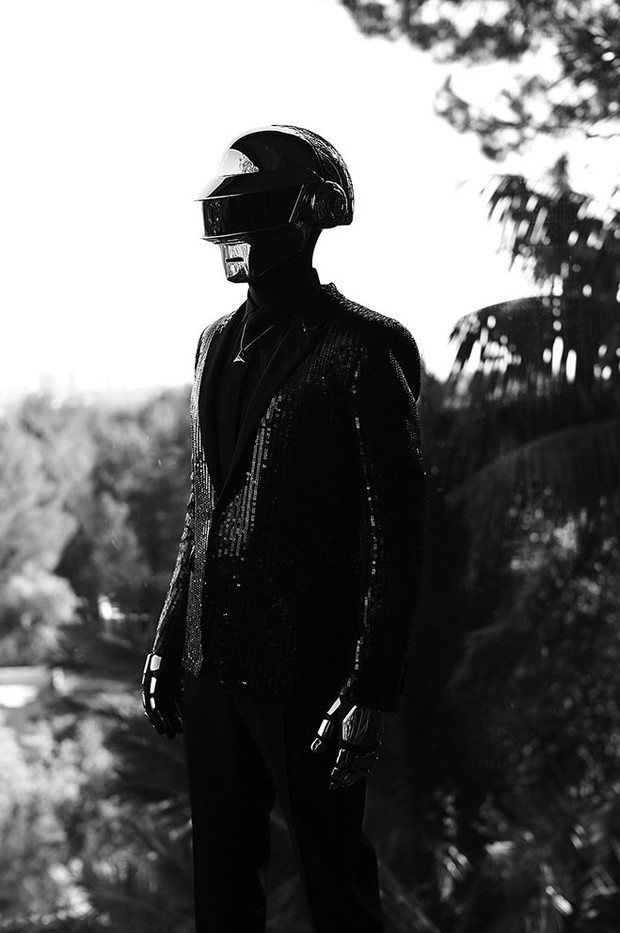 Daft Punk w magazynie CR Fashion Book, fot. Mathieu César